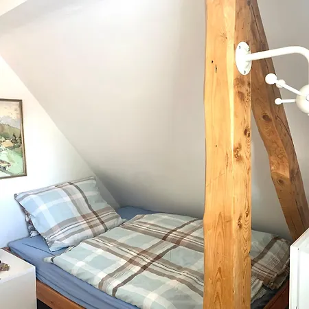 Mit 2 Schlafzimmern Und Balkon Apartment Düsseldorf